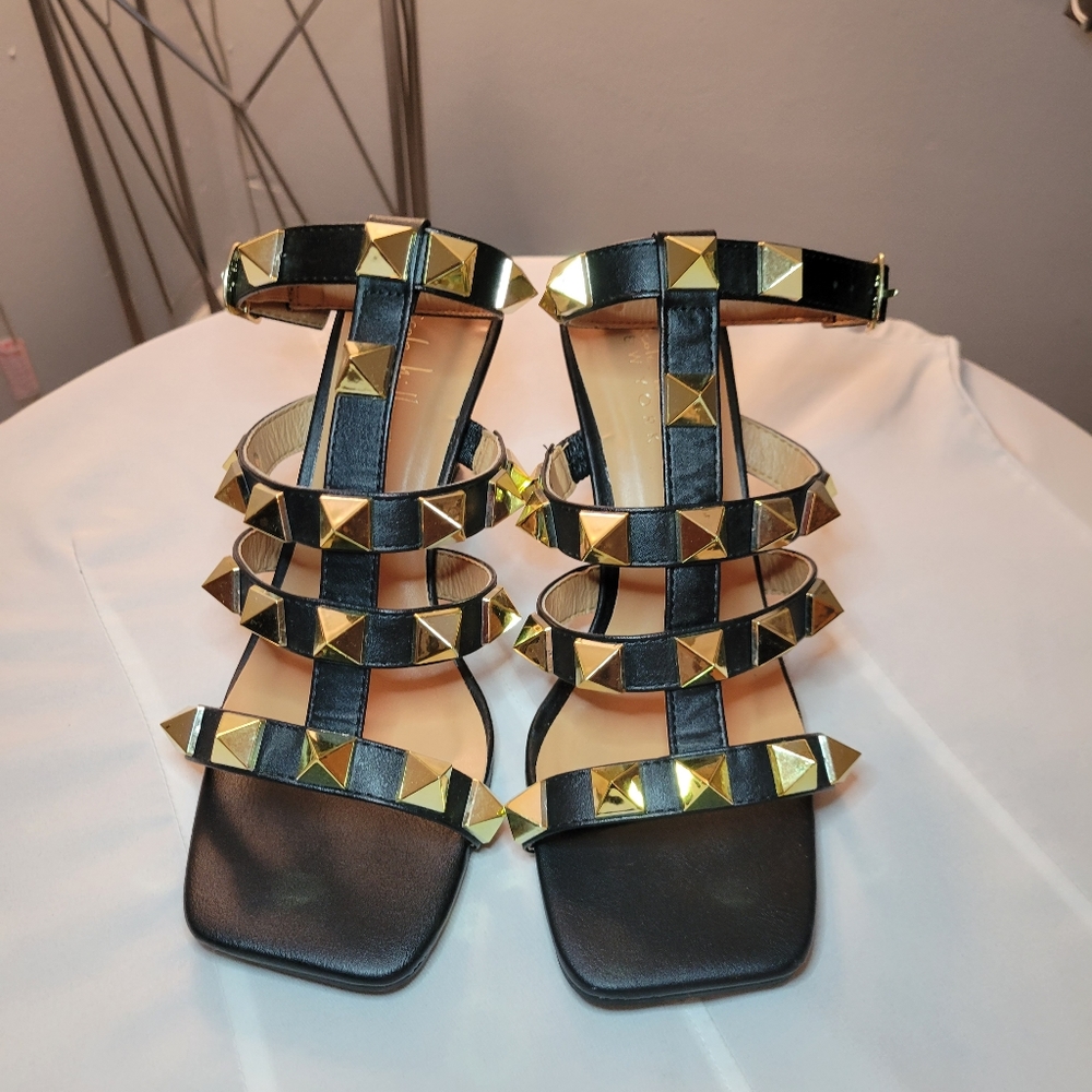 Nicole Miller Black & Gold studded pumps